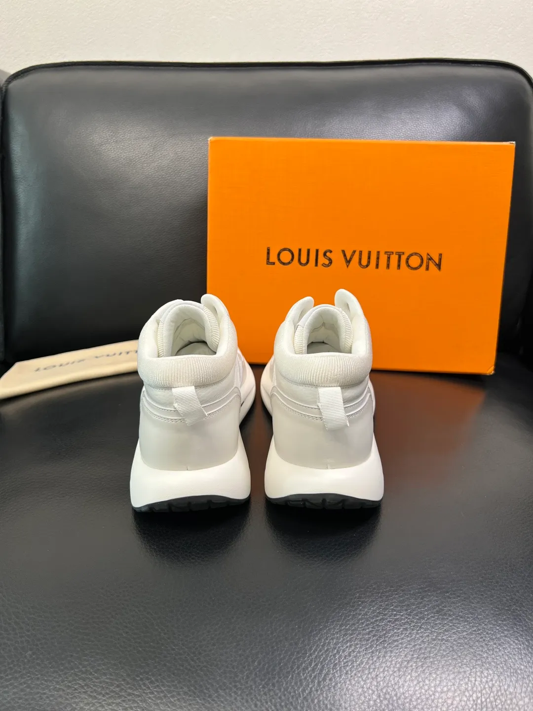 Men's shoes 💰820 Lv high quality top crafts Louis Vuitton, sports sneakers counter synchronization, uppers imported from Italy, high quality splicing colorful complex crafts, imported mesh pads soft and comfortable, soles: original soles specially provided by the original factory, T men's shoes 💰U exclusive movable molded soles super comfortable, original factory single goods, code number 39-44 (customized 38 45)